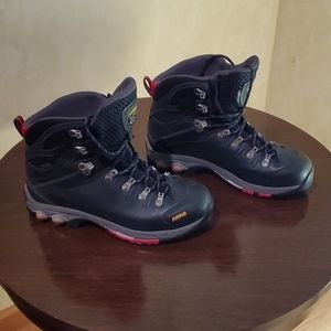 Men's Asolo size 8 Gortex Boots. Excellent Cond